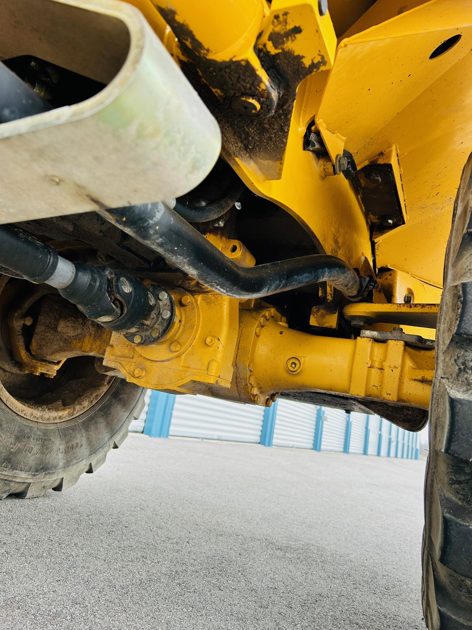 2014 DEERE 244J - Image 21